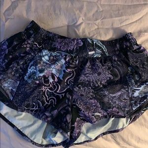 Floral Lululemon Shorts Size 8 Regular